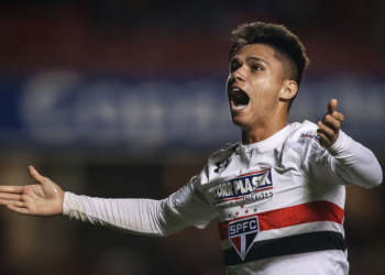 “Aceita até…”; Luiz Araújo topa voltar ao Brasil e exigências no mercado ‘chegam aos ouvidos’ do Palmeiras