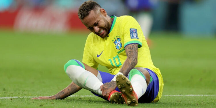 “Cirurgia não resolve”; Após nova lesão, Neymar vira dúvida para Data FIFA da Seleção Brasileira em março