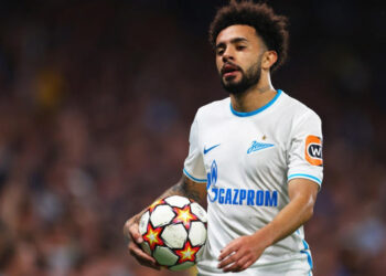 R$ 83 milhões e jogador envolvido: Claudinho volta a ganhar força em gigante brasileiro