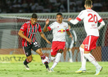 Galoppo marca golaço de cobertura, mas São Paulo toma virada do Bragantino pelo Paulistão