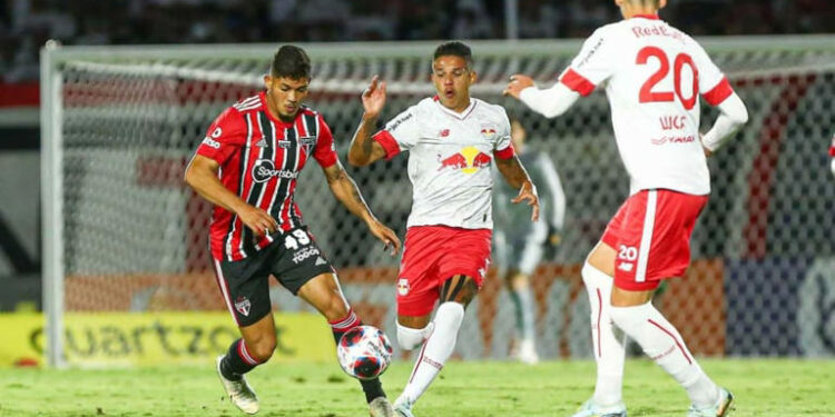 Galoppo marca golaço de cobertura, mas São Paulo toma virada do Bragantino pelo Paulistão