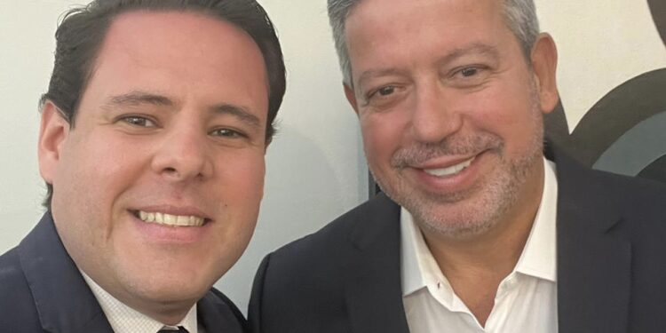 Defensor de pautas conservadores, Rodrigo Valadares se une à Bancada Evangélica e apoia reeleição de Arthur Lira