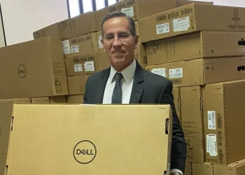 Nitinho reconhece parceria e agradece por chegada de 65 computadores à CMA