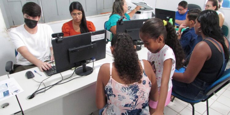 Referência em atendimento, Ponto do Instituto de Identificação da Barra dos Coqueiros treina outros municípios
