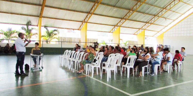 Prefeitura da Barra capacita ambulantes através de curso de boas práticas e manipulação de alimentos
