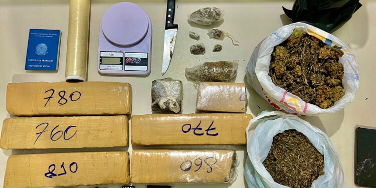 Polícia Militar apreende 7kg de drogas na Zona Sul de Aracaju