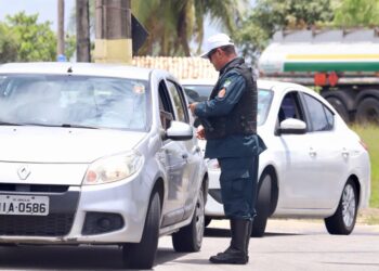 Operação de trânsito da Polícia Militar flagra sete condutores por direção veicular sob o efeito de bebidas alcoólicas no Carnaval