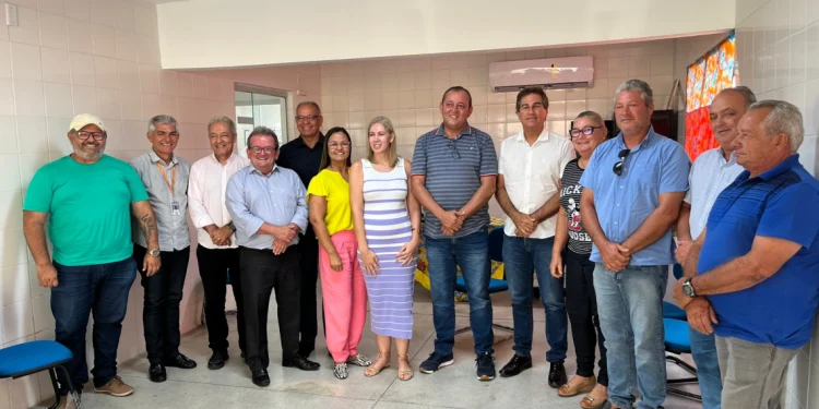Sistema Fecomércio visita Cedro de São João para firmar parceria com a prefeitura