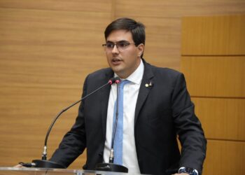 Possível candidatura de Talysson em Areia Branca assusta governistas