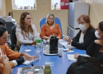 Representantes do Comitê de Prevenção à Mortalidade Materno-Infantil conhecem serviços do Centro de Referência em Atendimento Infanto-Juvenil do Estado