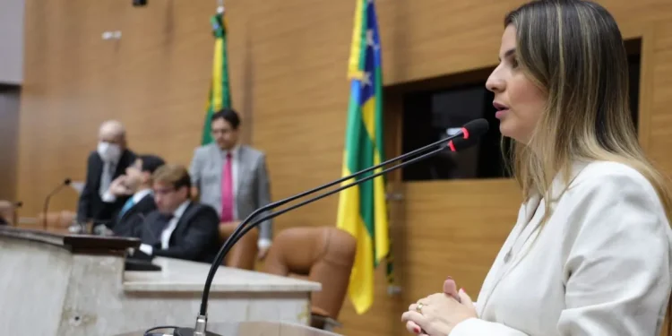 Deputada Dra Lidiane Lucena destaca bandeiras de luta