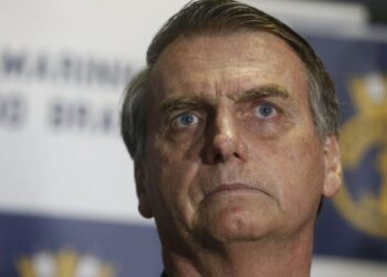 CGU prepara derrubada do sigilo do cartão de vacinação de Bolsonaro
