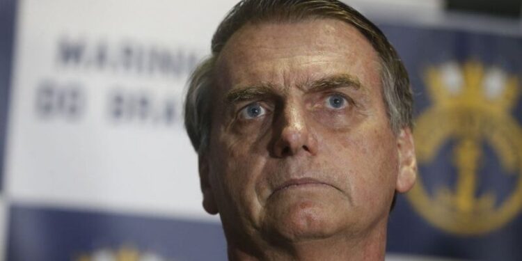 CGU prepara derrubada do sigilo do cartão de vacinação de Bolsonaro
