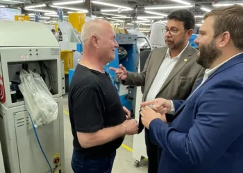 Equipe do Governo busca indústria calçadista em Santa Catarina para se instalar no município de Carira