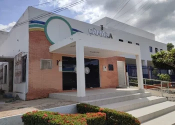 Tribunal Superior Eleitoral  cassa dois vereadores de Canindé do São Francisco, Hugo de Pank e Bianca de Oliveira Carvalho