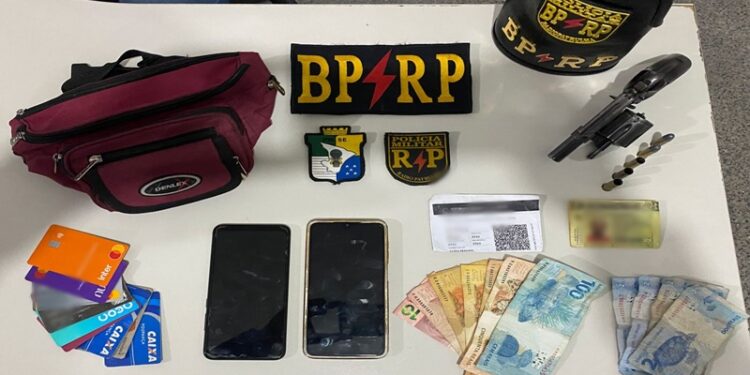 PM prende casal e apreende arma de fogo em Riachuelo