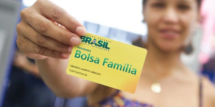 Bolsa Família: há indícios que 2,5 milhões recebem de forma irregular