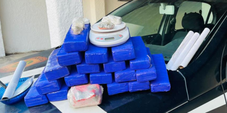 Polícia Civil apreende 20kg de maconha na Região Central de Aracaju