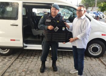 Segurança Pública entrega 1,1 mil novos coletes balísticos às polícias Militar e Civil