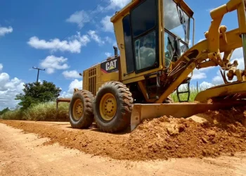 Prefeitura de Salgado realiza manutenção de estradas vicinais