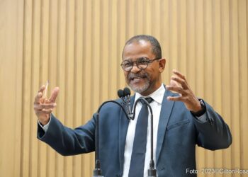 Vereador Professor Bittencourt destaca o processo de matrículas online da rede de educação municipal