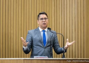 Ricardo Marques diz que educação não tem sido prioridade na gestão de Edvaldo Nogueira