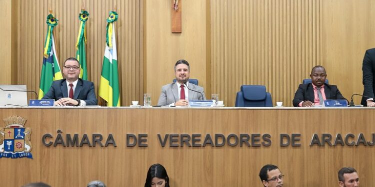 Vereadores aprovam projeto que visa combater a violência contra mulheres