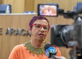 Nova vereadora: Sonia Meire toma posse nesta quinta-feira no lugar de Linda Brasil, que assume na Alese