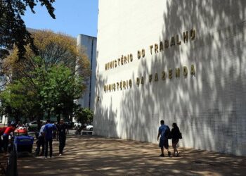 Governo suspende por 90 dias processos de registro sindical