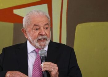 Apesar de criticar Bolsonaro, Lula mantém nível de sigilo em informações do governo