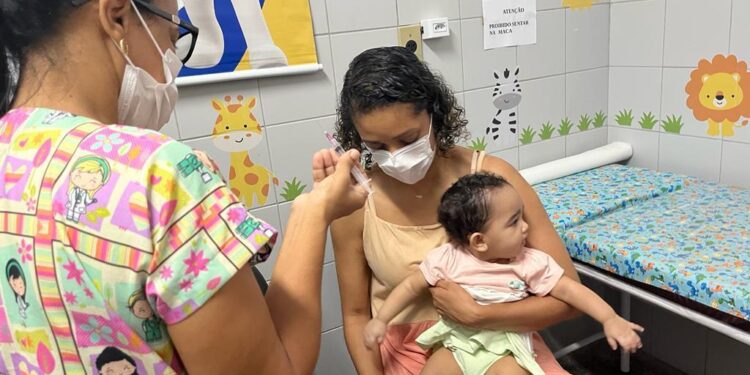 Aracaju inicia aplicação da terceira dose da Pfizer Baby