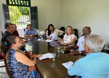 Prefeitura de São Cristóvão e IFS renovam termo de cooperação para garantia de transporte dos estudantes do município