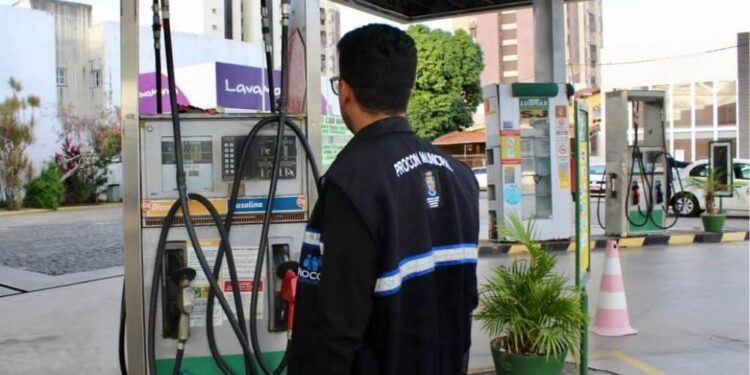 Em nova pesquisa, Procon Aracaju aponta variações nos preços dos combustíveis