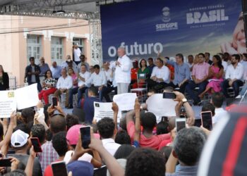 Deputados destacam retomada de obras em Sergipe durante visita de Lula