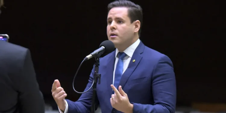 Após pressão da bancada conservadora e evangélica, Câmara retira de pauta projeto de lei com ‘Armadilha Abortista’