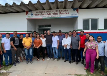 Prefeito Givanildo Costa recebe Fábio Reis e visita obras por Salgado