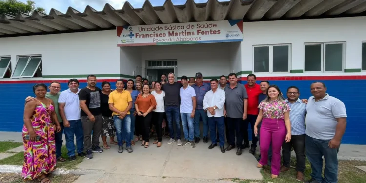 Prefeito Givanildo Costa recebe Fábio Reis e visita obras por Salgado