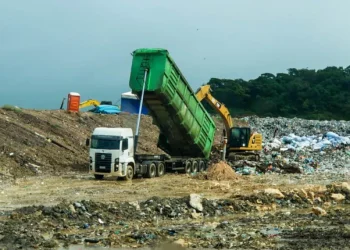 Justiça suspende interdição de aterro sanitário e retoma coleta de lixo no município de Aracaju