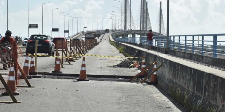 Governo de Sergipe apresenta novo cronograma de execução da obra na ponte Construtor João Alves