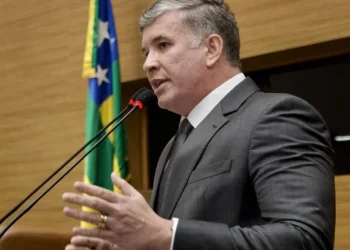 Cristiano solicita melhorias na rodovia que liga Capela a Dores