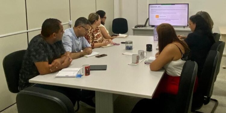 Equipes escolares passam por formação para Avaliação de Fluência