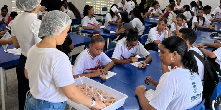 Seduc aplica teste de aceitabilidade para novos produtos na merenda das escolas do Sul e Baixo São Francisco