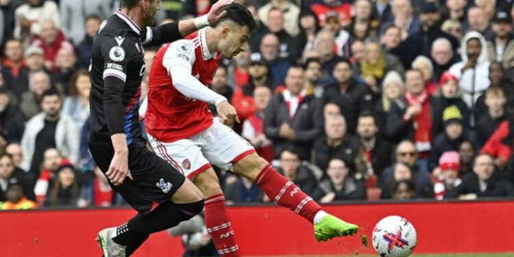 Gabriel Martinelli, em grande fase pelo Arsenal, vive expectativa de quebra de recorde na Premier League