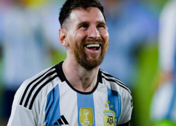 Mercado: Messi aceita redução salarial e pode deixar o PSG para assinar com outro time europeu