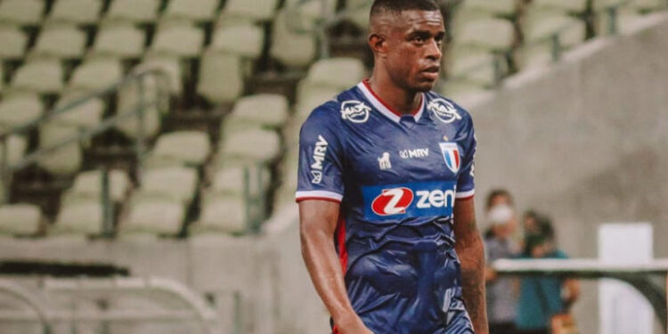 Benevenuto detona arbitragem após queda do Fortaleza na Copa do Nordeste: ‘Horrível’