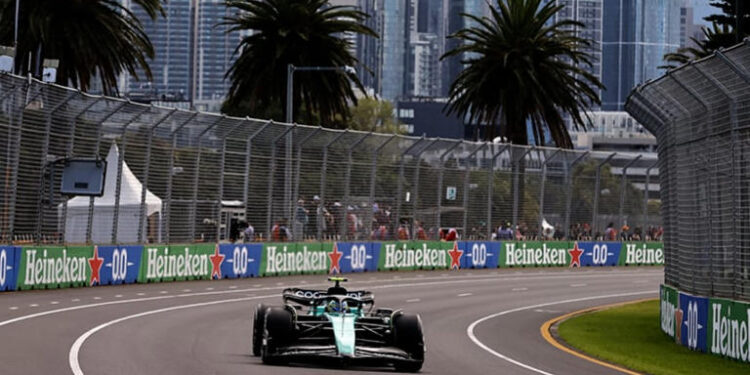 Max Verstappen faz o melhor tempo no primeiro treino livre na Austrália