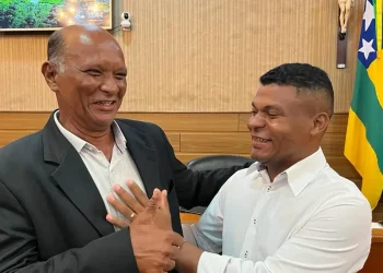 Dayvinho de Pedra Branca assume cadeira na Câmara de Laranjeiras
