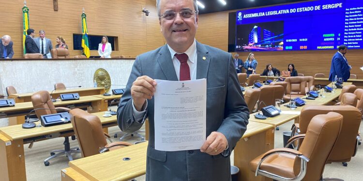 Apresentado por Luciano Pimentel, PL que institui Política Estadual de Cannabis é aprovado na Alese