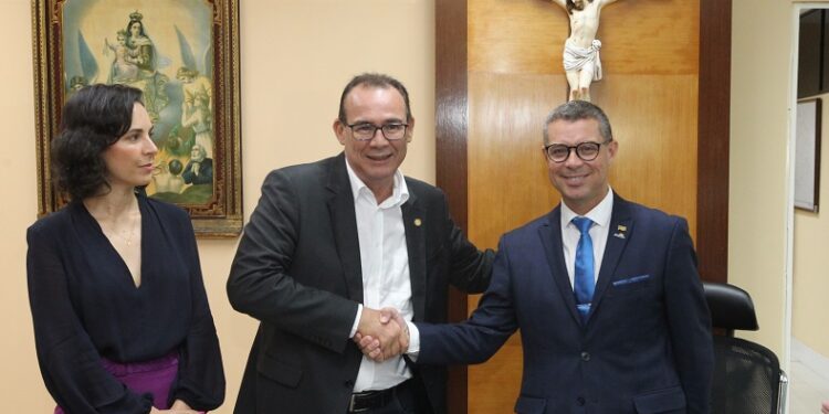 Zezinho Sobral assume interinamente Governo de Sergipe