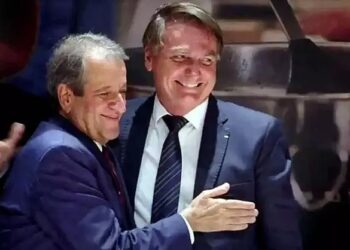 Costa Neto confirma retorno de Bolsonaro ao Brasil, e equipe vai ao PL para preparar chegada